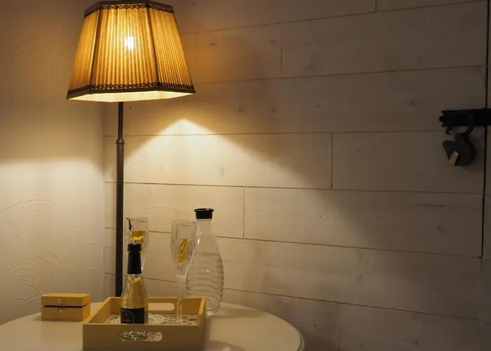 Hier & Jetzt In 宾馆 *