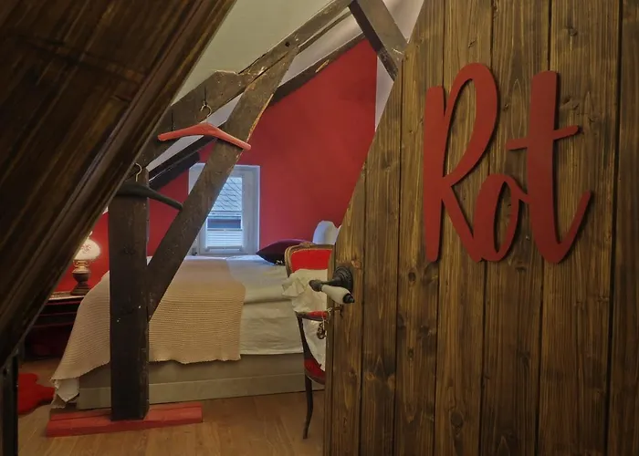 宾馆 Hier & Jetzt In *